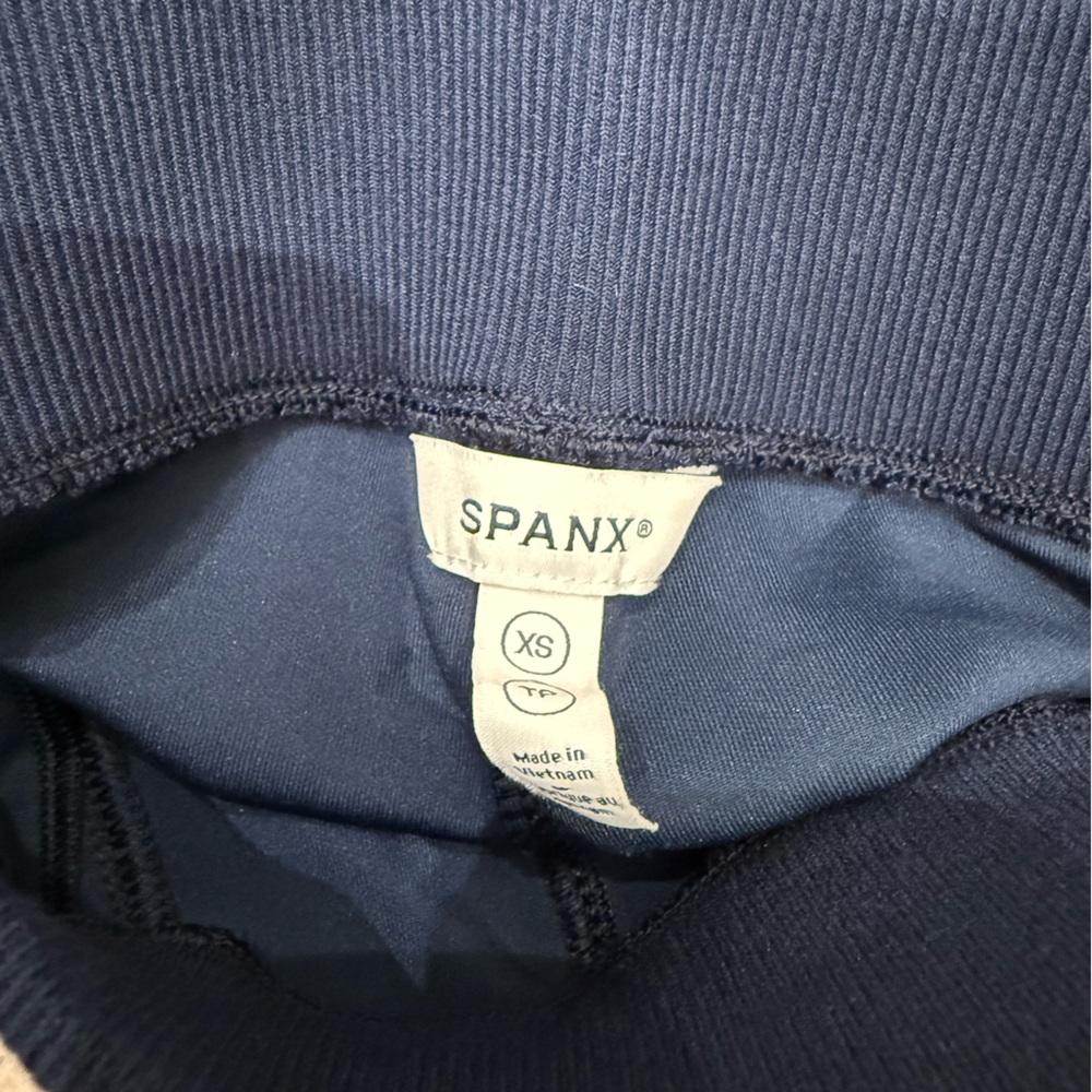 Spanx Air Essentials Set - image 8